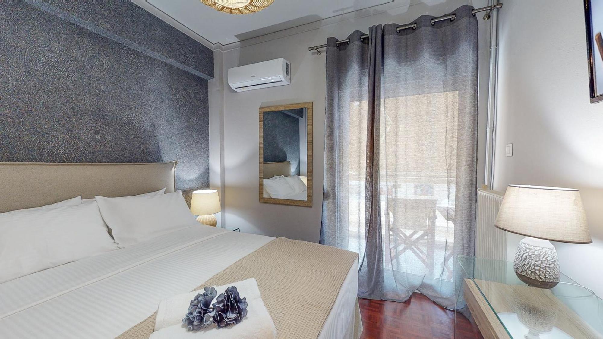 Motley Luxury Apartment By Estia Héraklion Extérieur photo